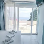 Horizon Bliss With Sea View