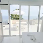 Horizon Bliss With Sea View *