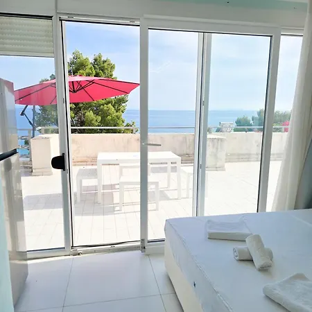 Horizon Bliss With Sea View Apartament Dhërmi