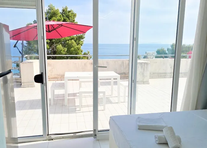Horizon Bliss With Sea View Apartament Dhërmi